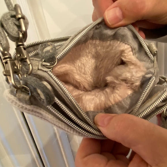 Bought at Harrods London!  New wot Crossbody bag in a cotton/acrylic mix - Picture 9 of 13